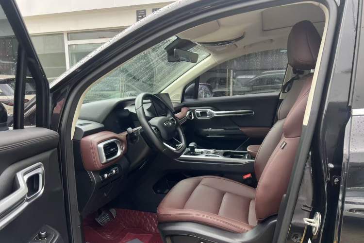 Used Geely Auto Haoyue 2022 1.8TD DCT Luxury 7-Seater Interior 2