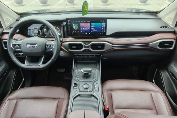 Used Geely Auto Haoyue 2022 1.8TD DCT Flagship 7-Seater Interior 2