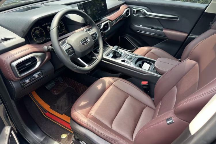 Used Geely Auto Haoyue 2022 1.8TD DCT Flagship 7-Seater Interior 3