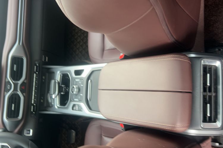 Used Geely Auto Haoyue 2022 1.8TD DCT Luxury 7-Seater Interior 9