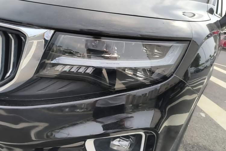 Used Geely Auto Haoyue 2022 1.8TD DCT Flagship 7-Seater Left Front Headlight