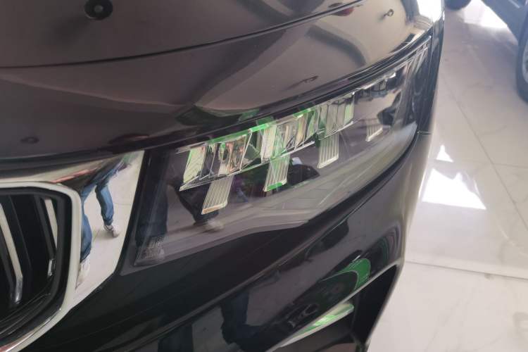 Used Geely Auto Haoyue 2022 1.8TD DCT Luxury 7-Seater Left Front Headlight