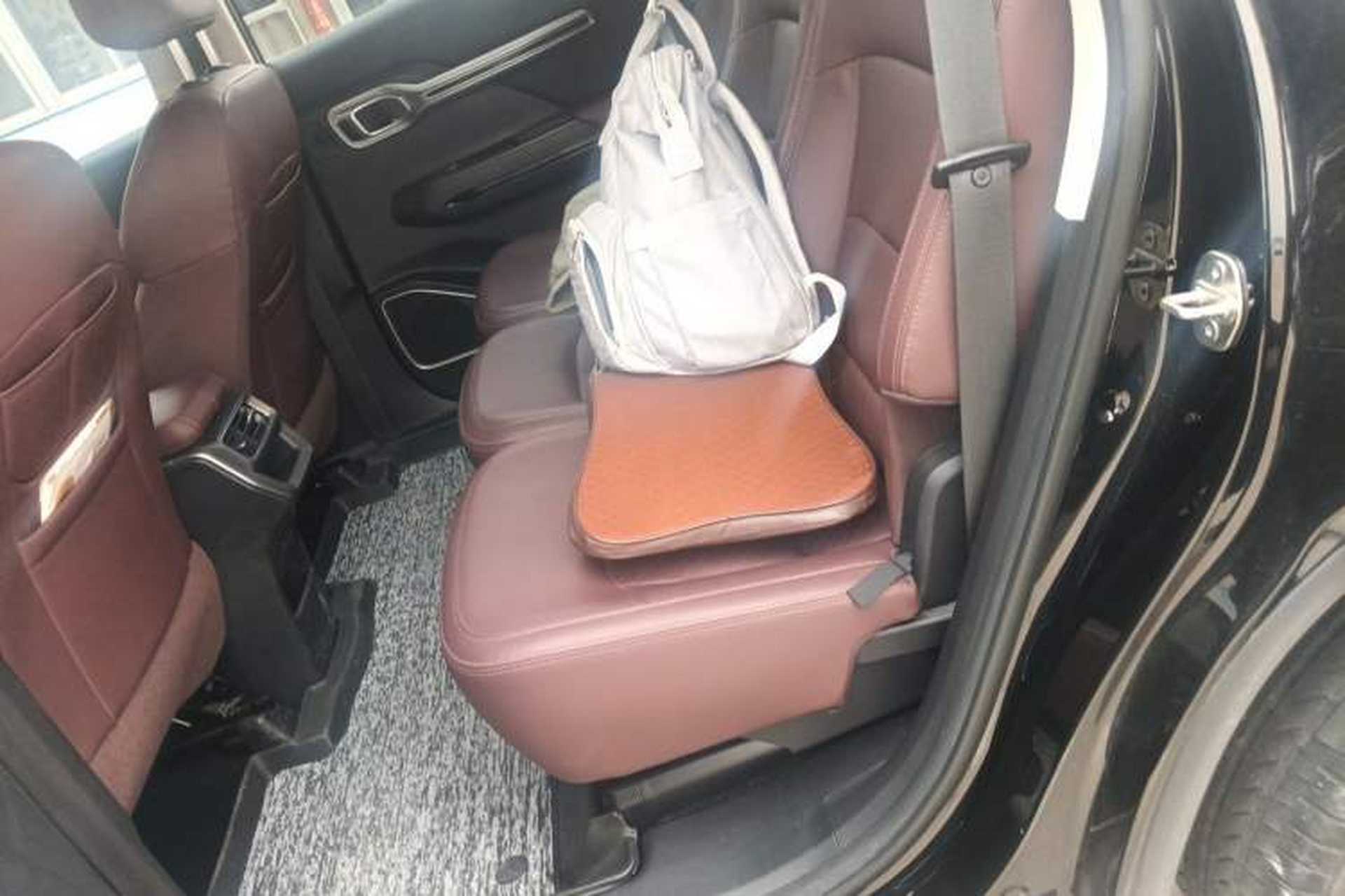 Used Geely Auto Haoyue 2022 1.8TD Automatic Prestige 7-Seater Left Rear Seat
