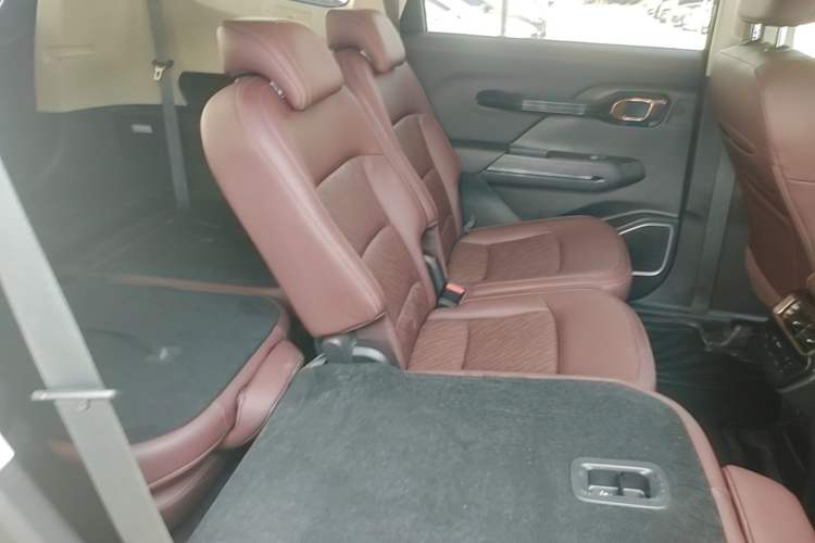 Used Geely Auto Haoyue 2022 1.8TD DCT Black Gold Limited Edition 7-Seater Left Rear Seat