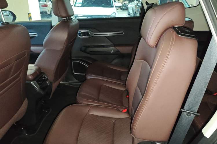Used Geely Auto Haoyue 2022 1.8TD Automatic Prestige 7-Seater Left Rear Seat