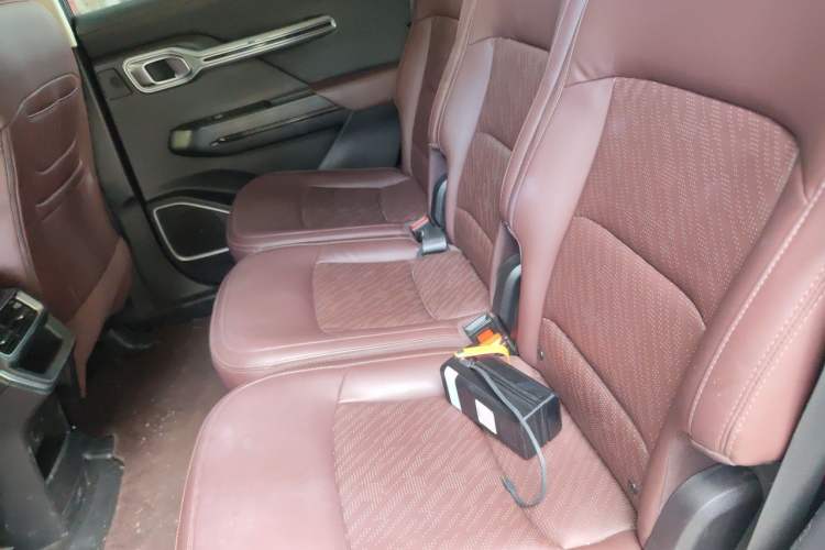 Used Geely Auto Haoyue 2022 1.8TD Automatic Prestige 7-Seater Left Rear Seat