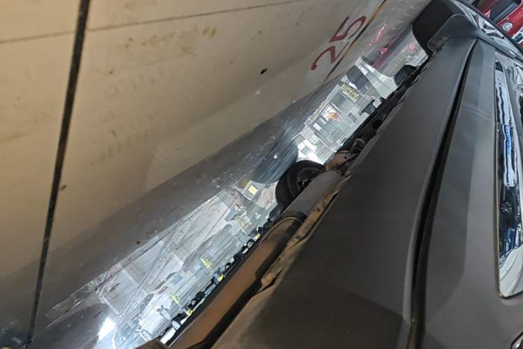 Used Geely Auto Haoyue 2022 1.8TD DCT Luxury 7-Seater Left Side Sill