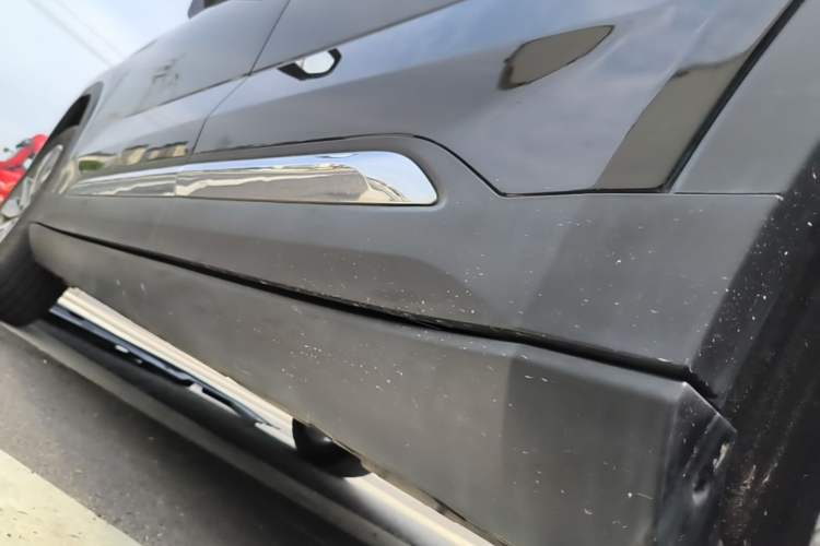 Used Geely Auto Haoyue 2022 1.8TD DCT Flagship 7-Seater Left Side Sill