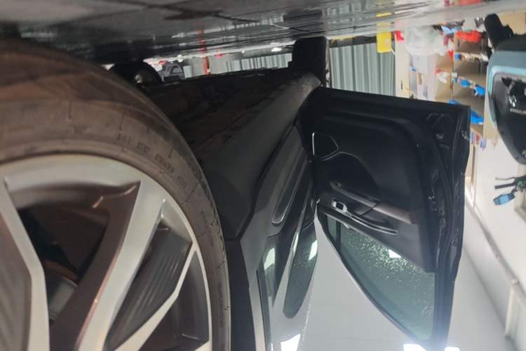 Used Geely Auto Haoyue 2022 1.8TD DCT Luxury 7-Seater Left Side Sill