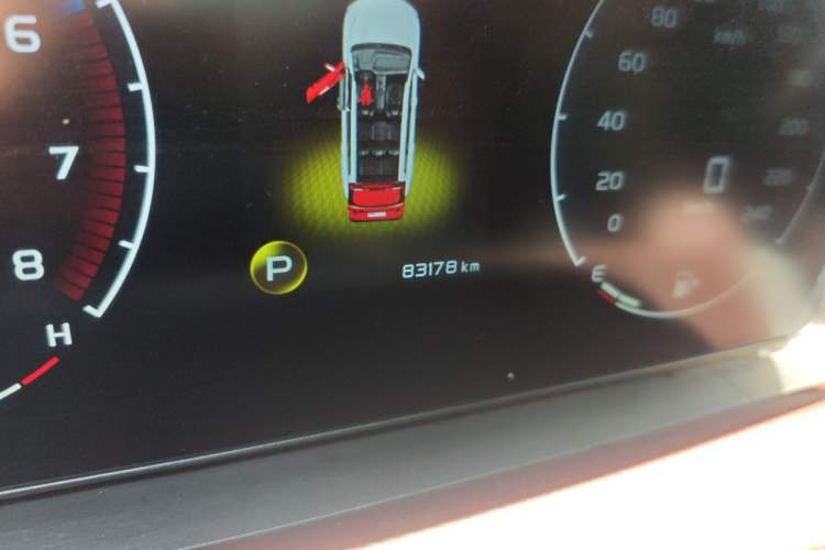 Used Geely Auto Haoyue 2022 1.8TD DCT Luxury 7-Seater Odometer Close Up