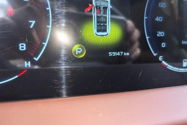 Used Geely Auto Haoyue 2022 1.8TD DCT Luxury 7-Seater Odometer Close Up