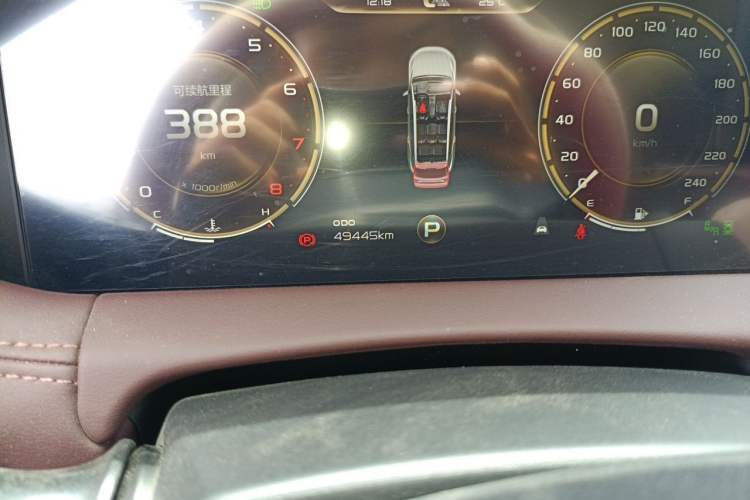 Used Geely Auto Haoyue 2022 1.8TD DCT Flagship 7-Seater Odometer Close Up