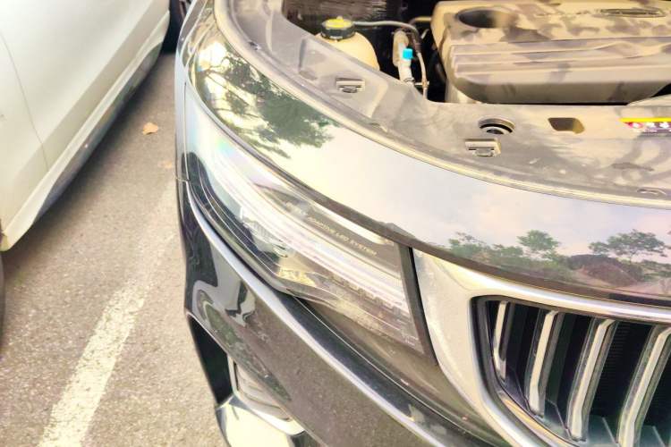 Used Geely Auto Haoyue 2022 1.8TD DCT Flagship 7-Seater Right Front Headlight