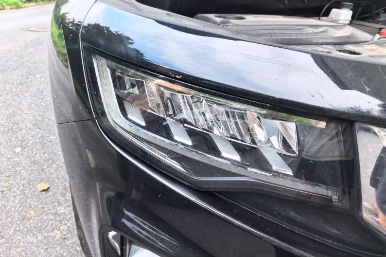 Used Geely Auto Haoyue 2022 1.8TD DCT Luxury 7-Seater Right Front Headlight