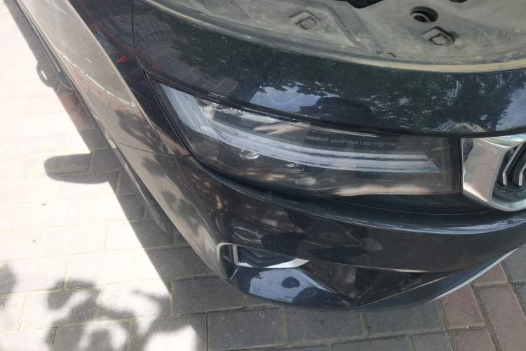 Used Geely Auto Haoyue 2022 1.8TD DCT Flagship 7-Seater Right Front Headlight