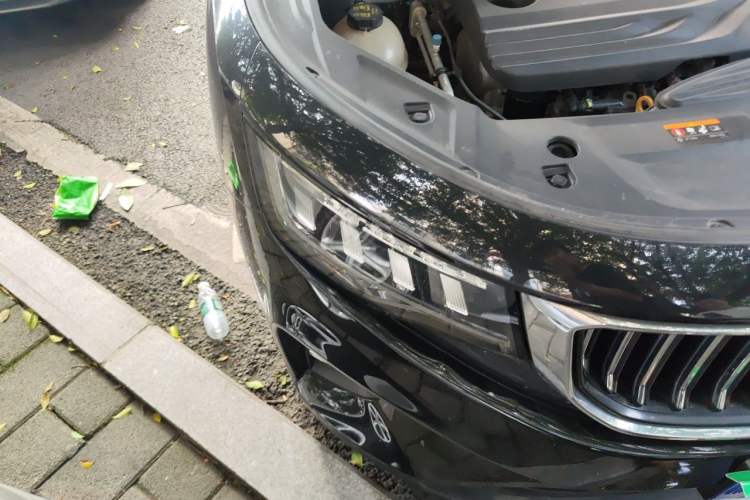 Used Geely Auto Haoyue 2022 1.8TD Automatic Prestige 7-Seater Right Front Headlight