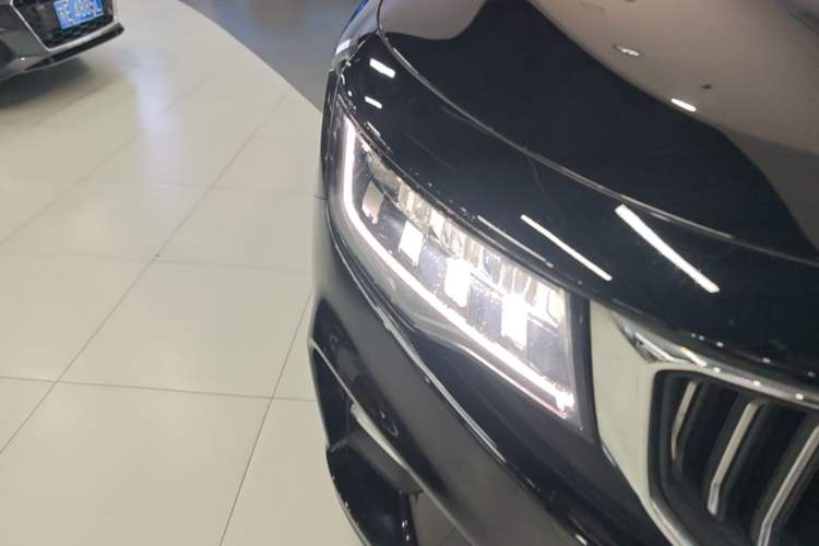 Used Geely Auto Haoyue 2022 1.8TD DCT Luxury 7-Seater Right Front Headlight