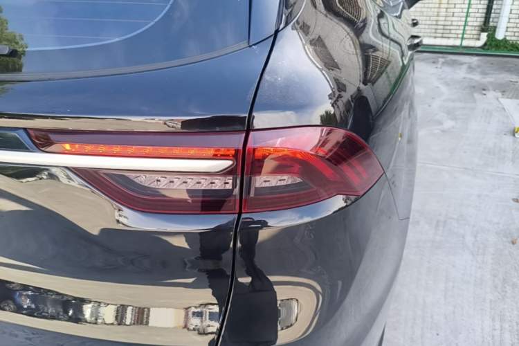 Used Geely Auto Haoyue 2022 1.8TD DCT Luxury Model 5 Seats Right Rear Taillight