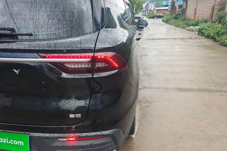 Used Geely Auto Haoyue 2022 1.8TD DCT Luxury 7-Seater Right Rear Taillight