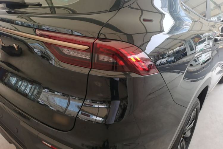 Used Geely Auto Haoyue 2022 1.8TD DCT Black Gold Limited Edition 7-Seater Right Rear Taillight