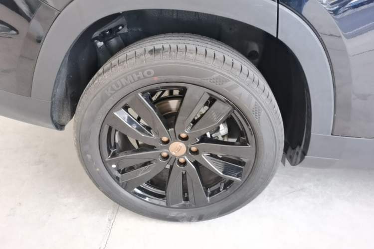 Used Geely Auto Haoyue 2022 1.8TD DCT Black Gold Limited Edition 7-Seater Right Rear Wheel Hub