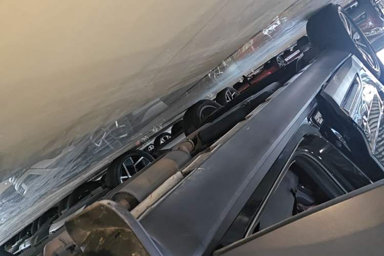 Used Geely Auto Haoyue 2022 1.8TD DCT Luxury 7-Seater Right Side Sill
