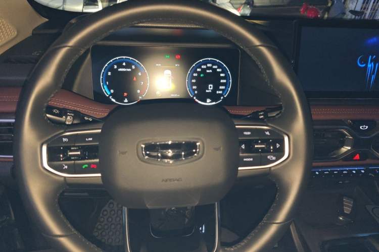 Used Geely Auto Haoyue 2022 1.8TD DCT Luxury 7-Seater Steering Wheel