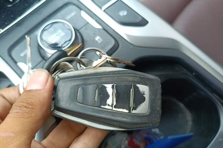 Used Geely Auto Haoyue 2022 1.8TD DCT Flagship 7-Seater Vehicle Key