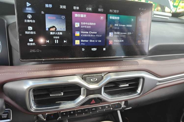 Used Geely Auto Haoyue 2022 1.8TD Automatic Prestige 7-Seater Audio And AC Panel