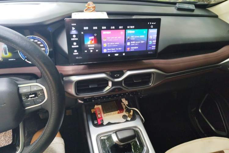 Used Geely Auto Haoyue 2022 1.8TD DCT Luxury 7-Seater Audio And AC Panel