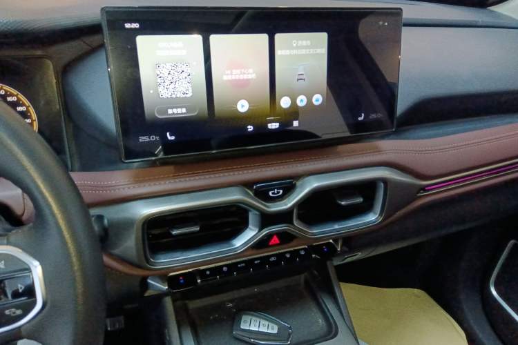 Used Geely Auto Haoyue 2022 1.8TD DCT Flagship 7-Seater Audio And AC Panel