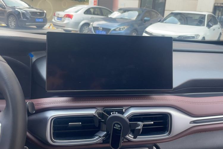 Used Geely Auto Haoyue 2022 1.8TD DCT Luxury 7-Seater Audio And AC Panel