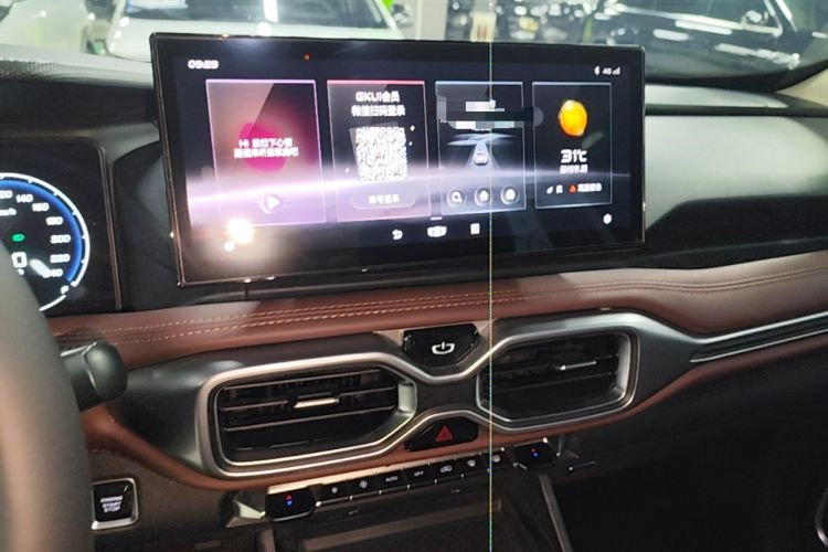 Used Geely Auto Haoyue 2022 1.8TD DCT Luxury 7-Seater Audio And AC Panel