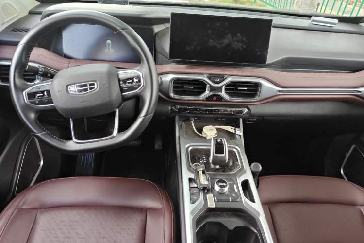 Used Geely Auto Haoyue 2022 1.8TD Automatic Prestige 7-Seater Center Console