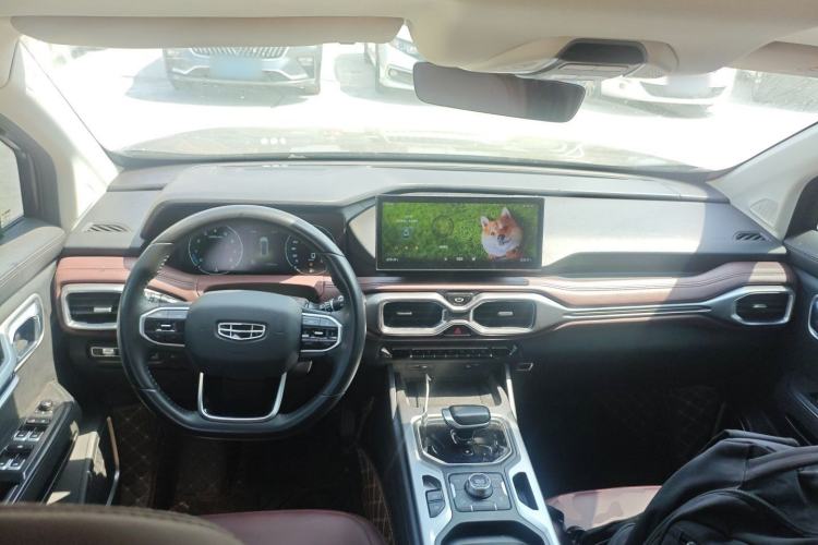 Used Geely Auto Haoyue 2022 1.8TD DCT Luxury 7-Seater Center Console