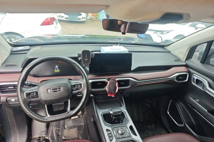 Used Geely Auto Haoyue 2022 1.8TD DCT Luxury 7-Seater Center Console