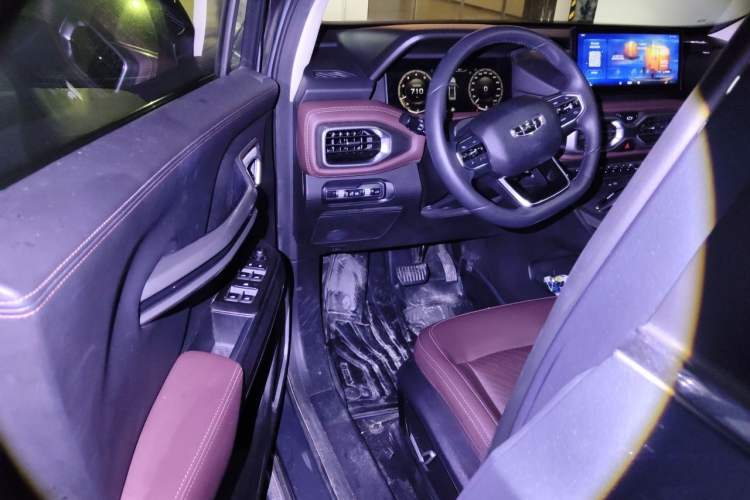 Used Geely Auto Haoyue 2022 1.8TD DCT Flagship 5-Seater Driver Seat