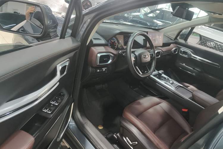 Used Geely Auto Haoyue 2022 1.8TD DCT Luxury 7-Seater Driver Seat