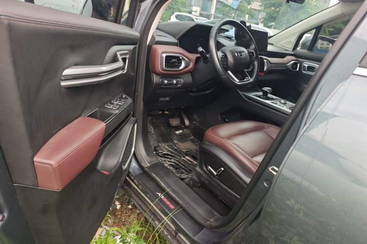 Used Geely Auto Haoyue 2022 1.8TD DCT Luxury 7-Seater Driver Seat