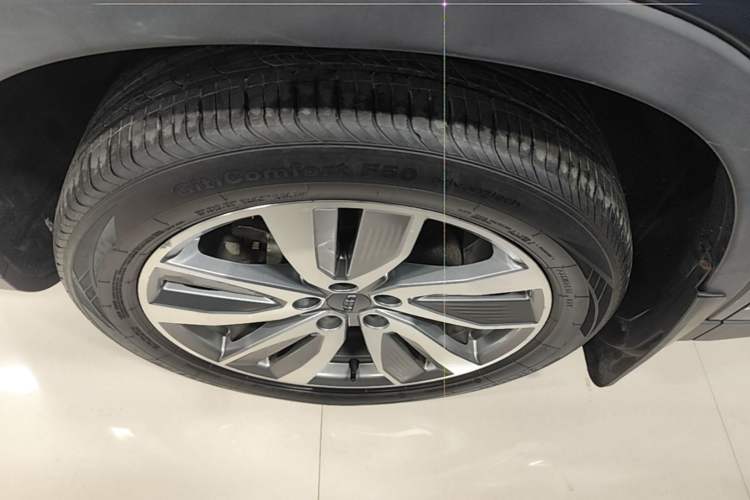 Used Geely Auto Haoyue 2022 1.8TD DCT Luxury 7-Seater Exterior 4