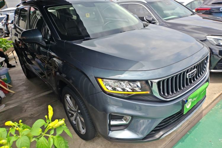 Used Geely Auto Haoyue 2022 1.8TD DCT Luxury 7-Seater Front Right 45 Deg
