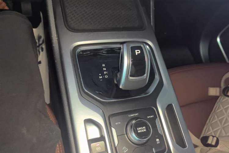 Used Geely Auto Haoyue 2022 1.8TD Automatic Prestige 7-Seater Gear Lever