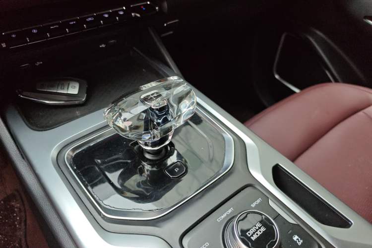 Used Geely Auto Haoyue 2022 1.8TD DCT Luxury Model 5 Seats Gear Lever