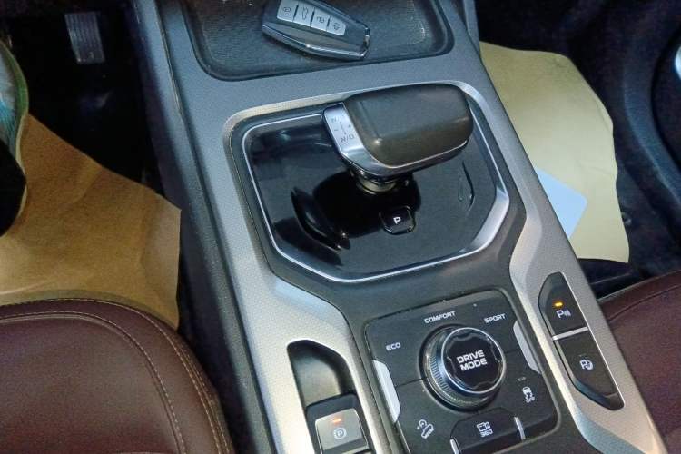 Used Geely Auto Haoyue 2022 1.8TD DCT Flagship 7-Seater Gear Lever