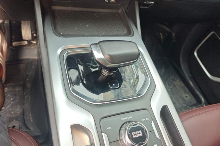 Used Geely Auto Haoyue 2022 1.8TD DCT Luxury 7-Seater Gear Lever