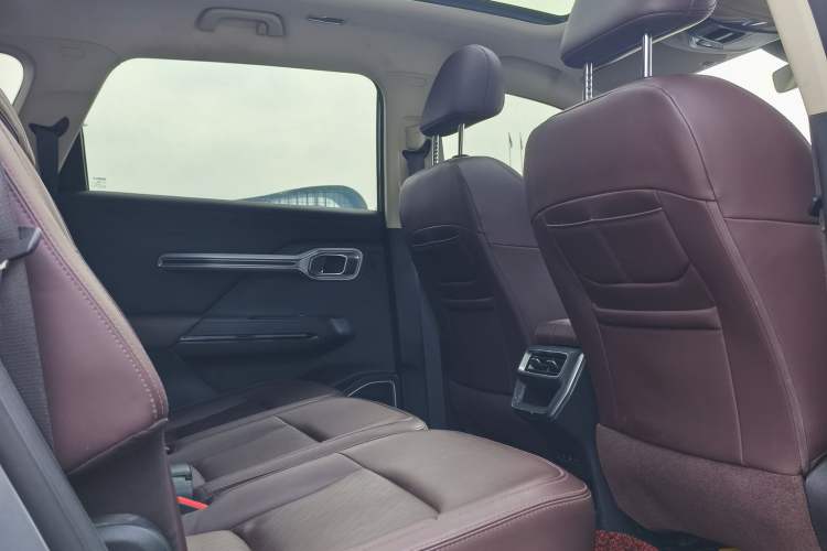 Used Geely Auto Haoyue 2022 1.8TD DCT Luxury 7-Seater Interior 11