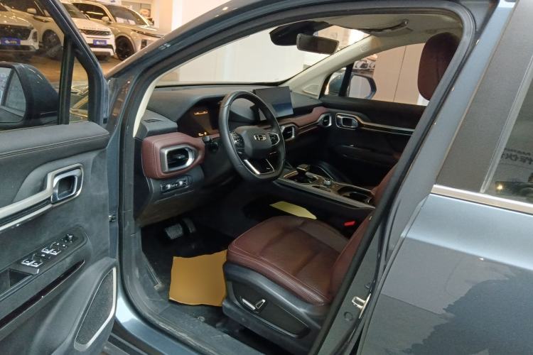Used Geely Auto Haoyue 2022 1.8TD DCT Flagship 7-Seater Interior 3
