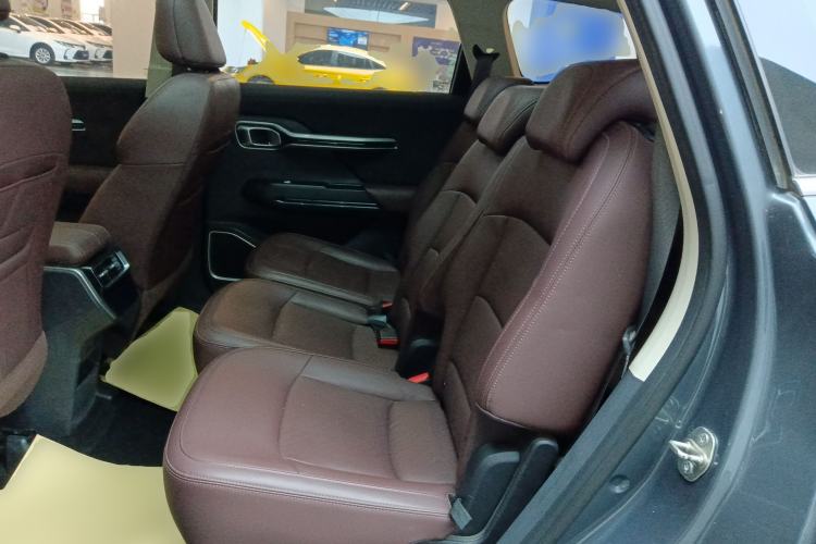 Used Geely Auto Haoyue 2022 1.8TD DCT Flagship 7-Seater Interior 4