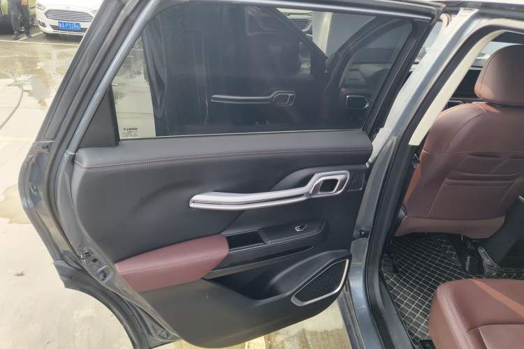 Used Geely Auto Haoyue 2022 1.8TD DCT Luxury 7-Seater Interior 8