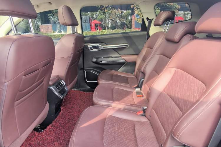 Used Geely Auto Haoyue 2022 1.8TD DCT Luxury 7-Seater Interior 9